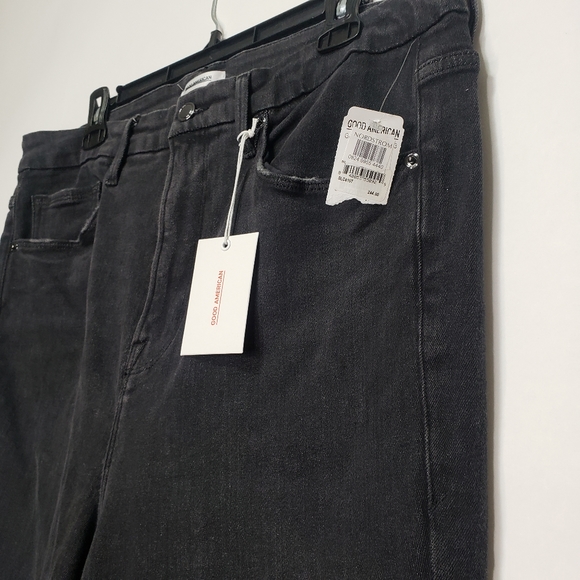 Good American good leg crops raw hem jeans - Picture 6 of 6